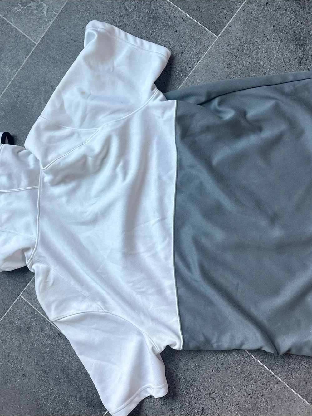 Nike White and Gray Short-Sleeve Hooded Pullover